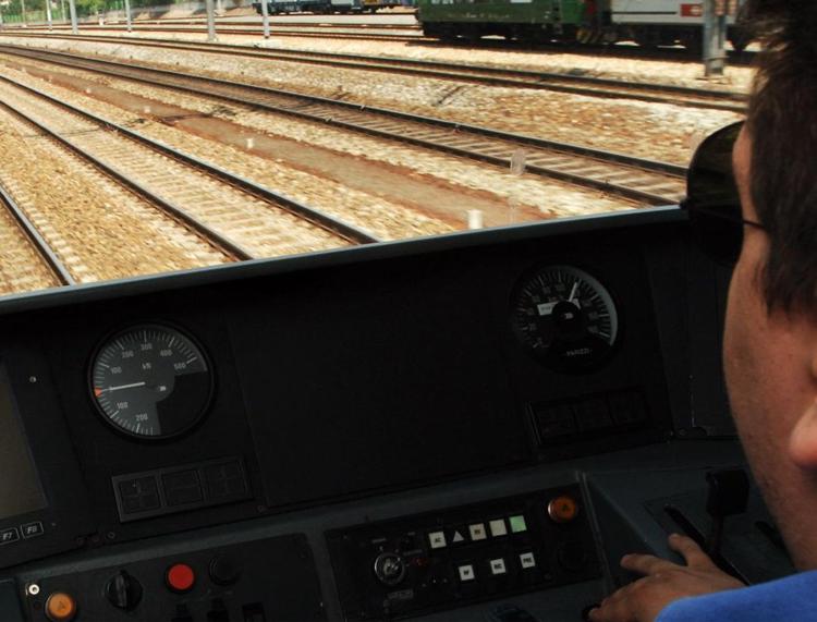 Ferrovie: Campania, capotreno aggredito da viaggiatori senza biglietto