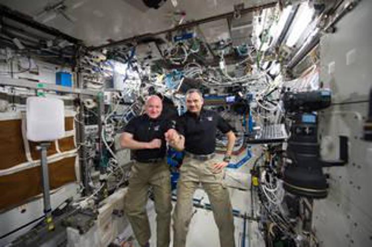 Scott Kelly e Mikhail Kornienko  sulla Iss (Foto NASA)