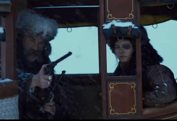 Kurt Russell e Jennifer Jason Leigh in una scena di 'The Hateful Eight' (Fermo immagine dal trailer)