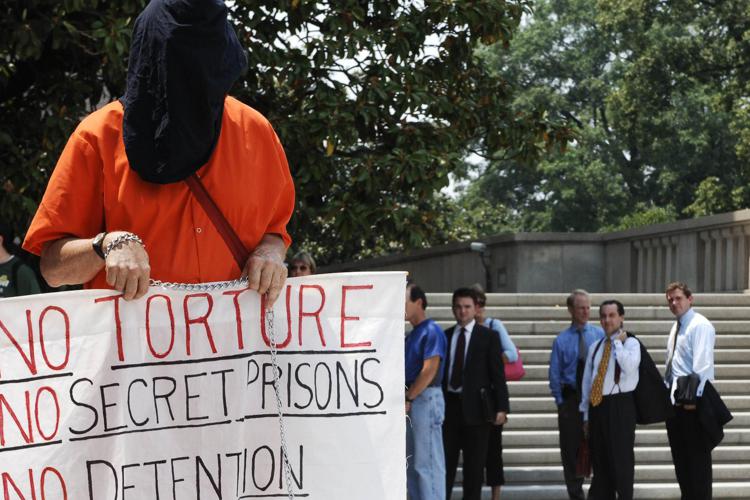 Una manifestazione contro la tortura dell'Unione Americana per le Libertà Civili (Xinhua)