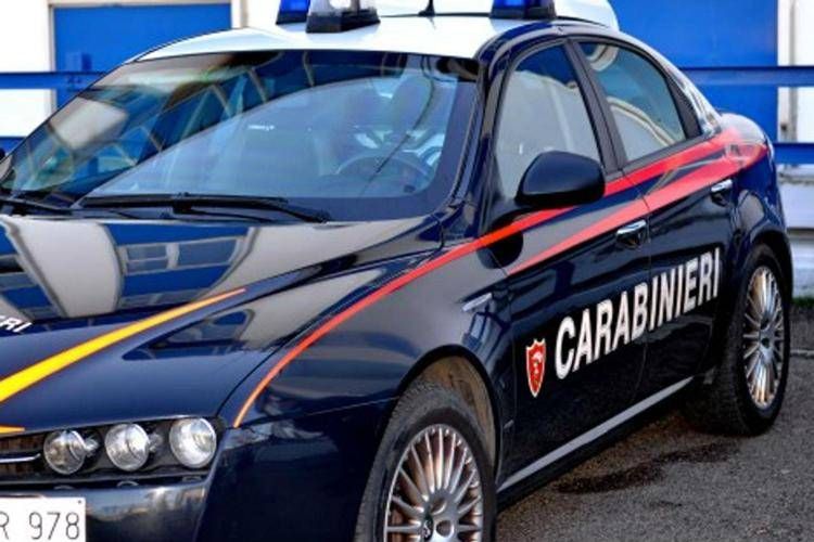 Inzago, ferisce al volto l'ex compagna a colpi di catena: arrestato