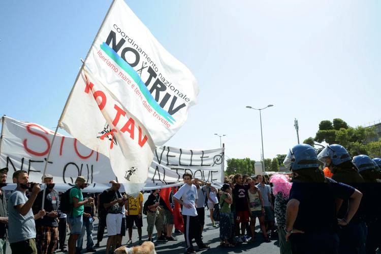 PROTESTE DEL MOVIMENTO NO TRIV (FOTOGRAMMA) - (FOTOGRAMMA)
