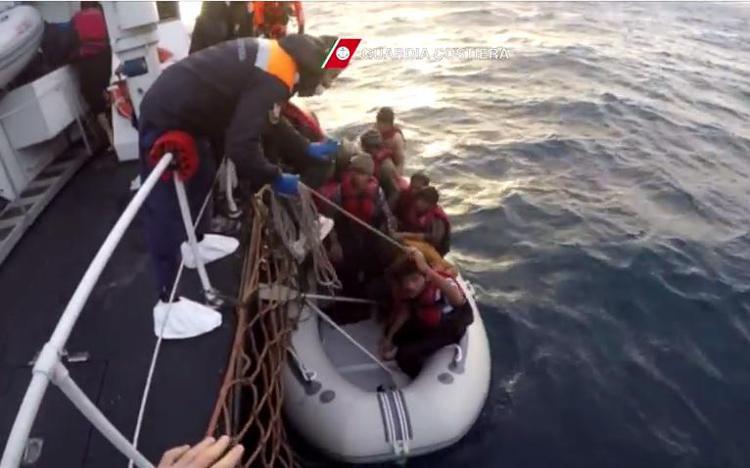 Operazione nell'Egeo, la Guardia Costiera salva 87 migranti