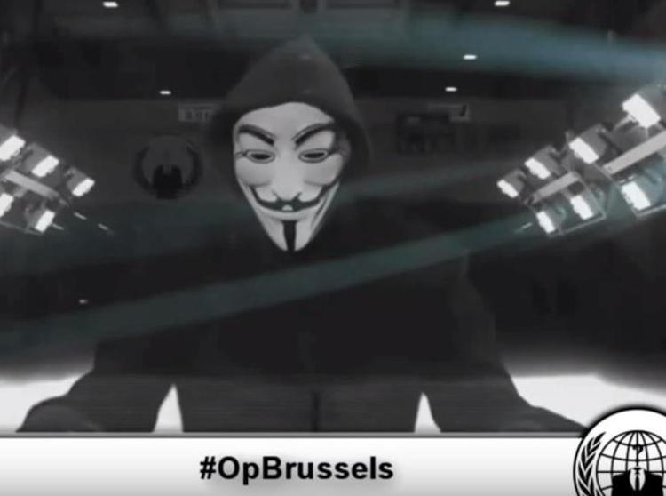 Anonymous rilancia la guerra virtuale all'Isis: 