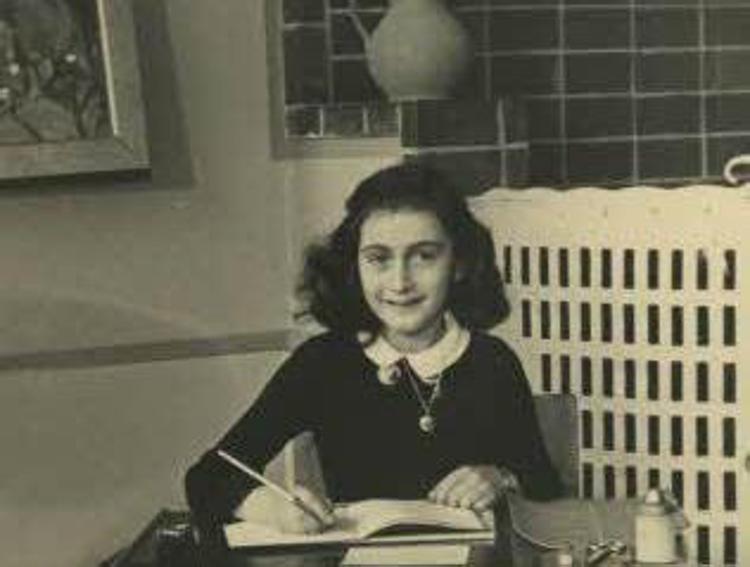 Anna Frank nel 1940 circa (fonte: Wikimedia)