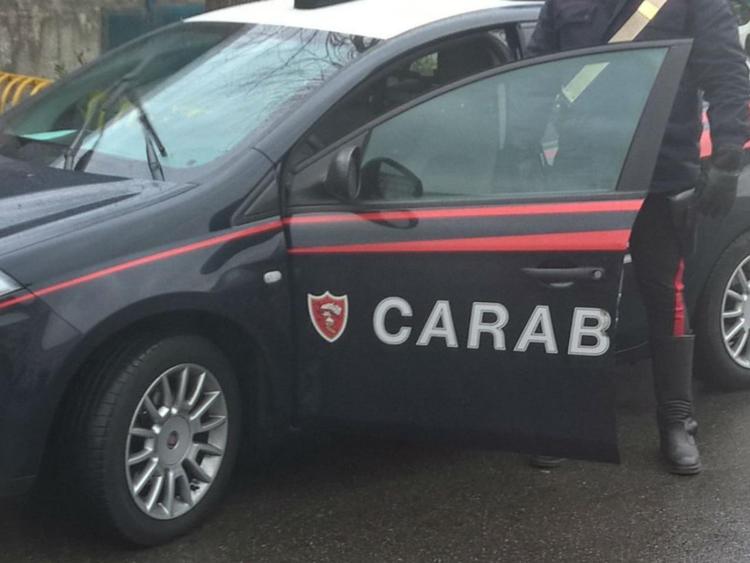 Roma: manomettono bancomat con 'cash trapping' e rubano 500 euro, arrestati