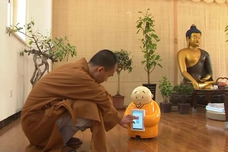 Buddha-bot: il monaco robot che diffonde la saggezza buddista