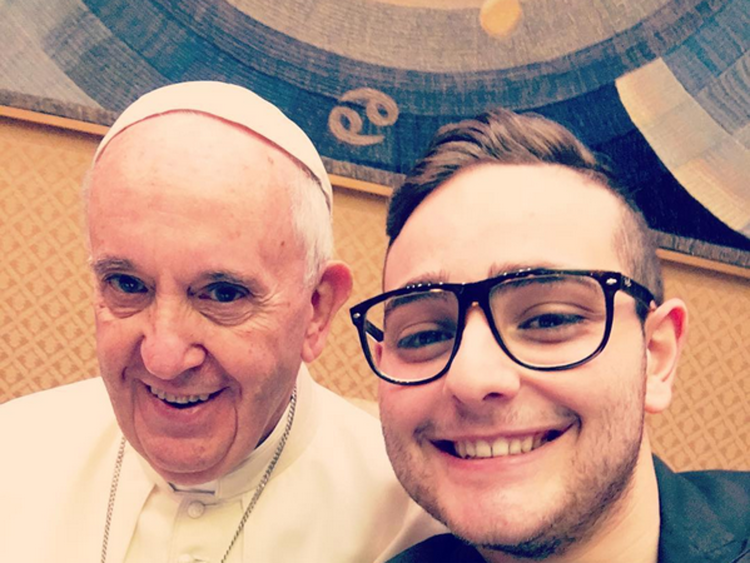 Il selfie di Rocco Hun con Papa Francesco su Istagram