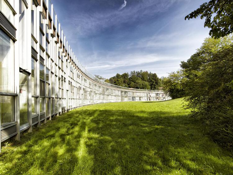 L'Unità residenziale ovest del complesso Olivetti di Ivrea, nota come 'Talponia', un edificio realizzato tra il 1969 e il 1975 e progettato dagli architetti Roberto Gabetti e Aimaro Isola
