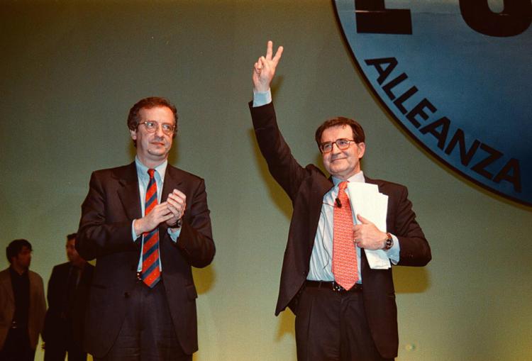 Walter Veltroni e Romano Prodi alla Convention dell'Ulivo, Milano 18 aprile 1996 (FOTOGRAMMA) - (FOTOGRAMMA)
