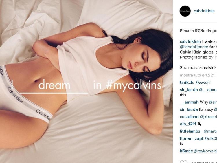 Kendall Jenner nella campagna 'My Calvins' di Calvin Klein (foto da Instagram)