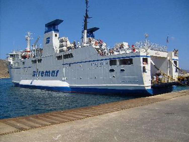 Trasporto marittimo: Sns formalizza acquisto Siremar