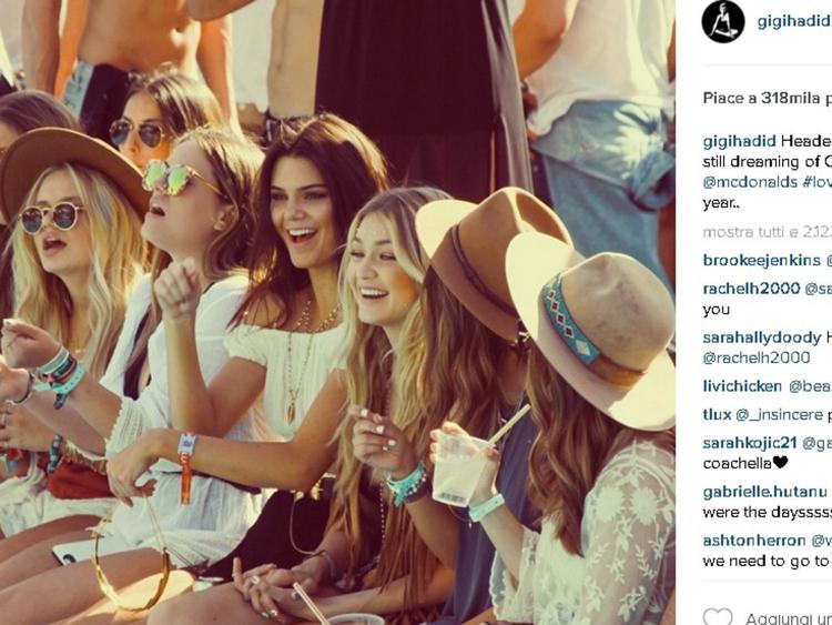 Kendall Jenner e Gigi Hadid al Coachella Festival 2015 (foto da Instagram)