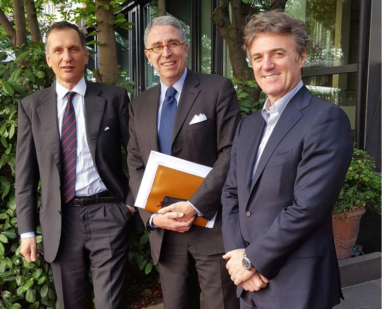 Da sinistra, il presidente Giuseppe Recchi, Arnaud de Puyfontaine e il nuovo ad Flavio Cattaneo
