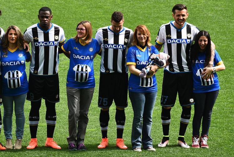 Calcio: Dacia Arena, venti future mamme in campo per Udinese-Napoli