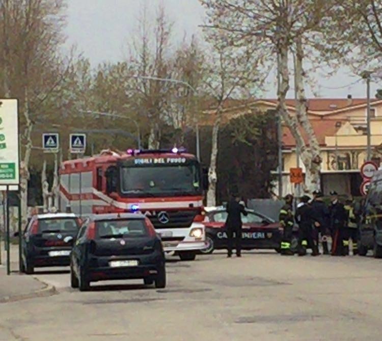 Terrorismo: paura a Pescara per valigia sospetta, falso allarme bomba