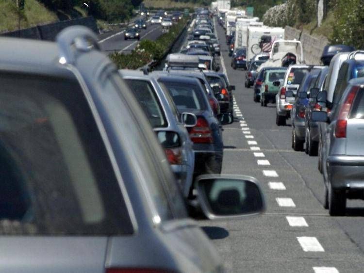 TRAFFICO SU AUTOSTRADA A14 ADRIATICA AUTO IN CODA  - FOTOGRAMMA