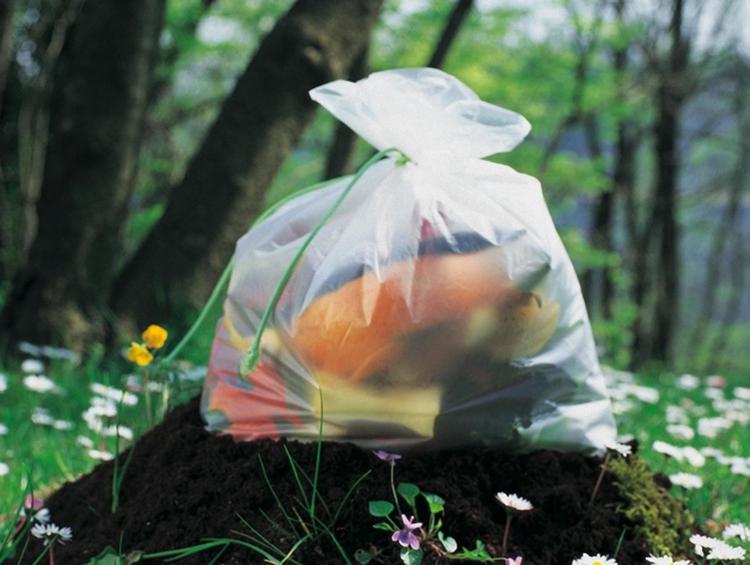Rifiuti: 86 mln di europei usano bioplastica per raccolta organico