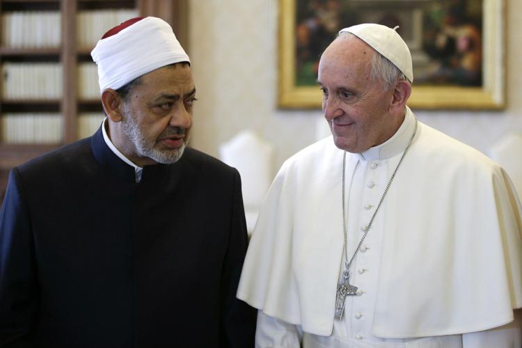 Francis and Egypt's top Muslim cleric reject violence