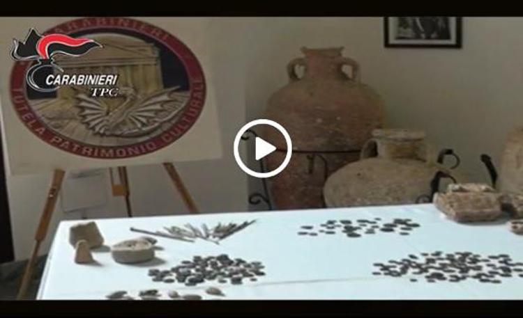 Bloccato traffico di beni archeologici con la Germania: 2 arresti in Sicilia