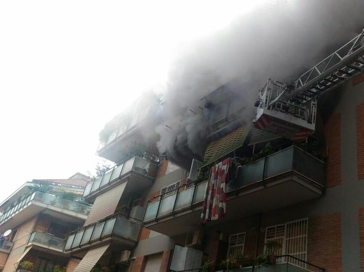 Roma: incendio in appartamento al Tuscolano: morta un'anziana