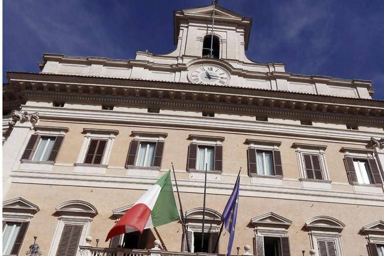 Italicum, sì alla mozione della maggioranza. Bocciate quelle dell'opposizione