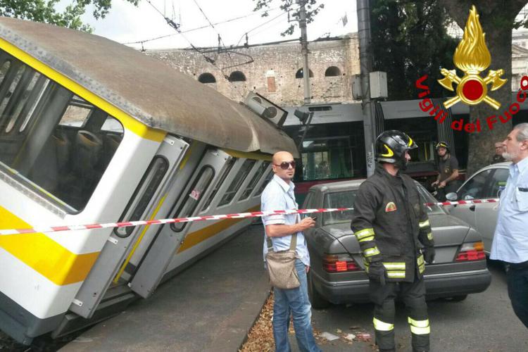 Roma, scontro tram-trenino a Porta Maggiore: 5 feriti lievi