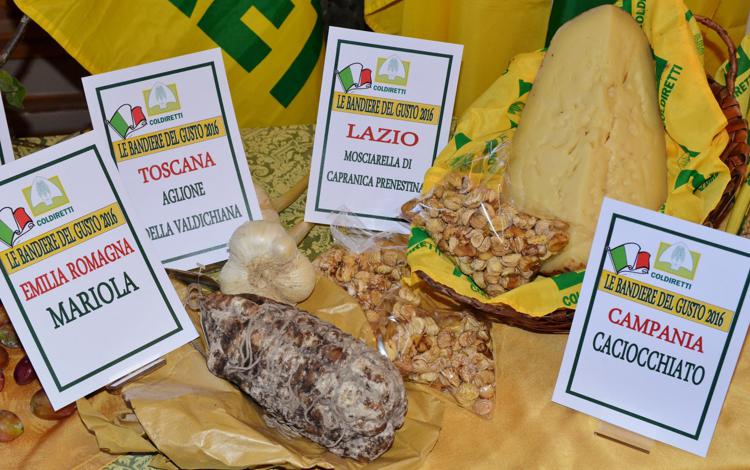 Agroalimentare: Coldiretti, assegnate 4.965 'bandiere del gusto' nelle regioni