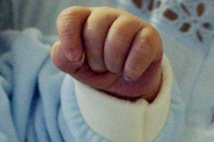 Natale: emorragia in utero, bimbo e mamma in fin di vita salvi ad Avellino
