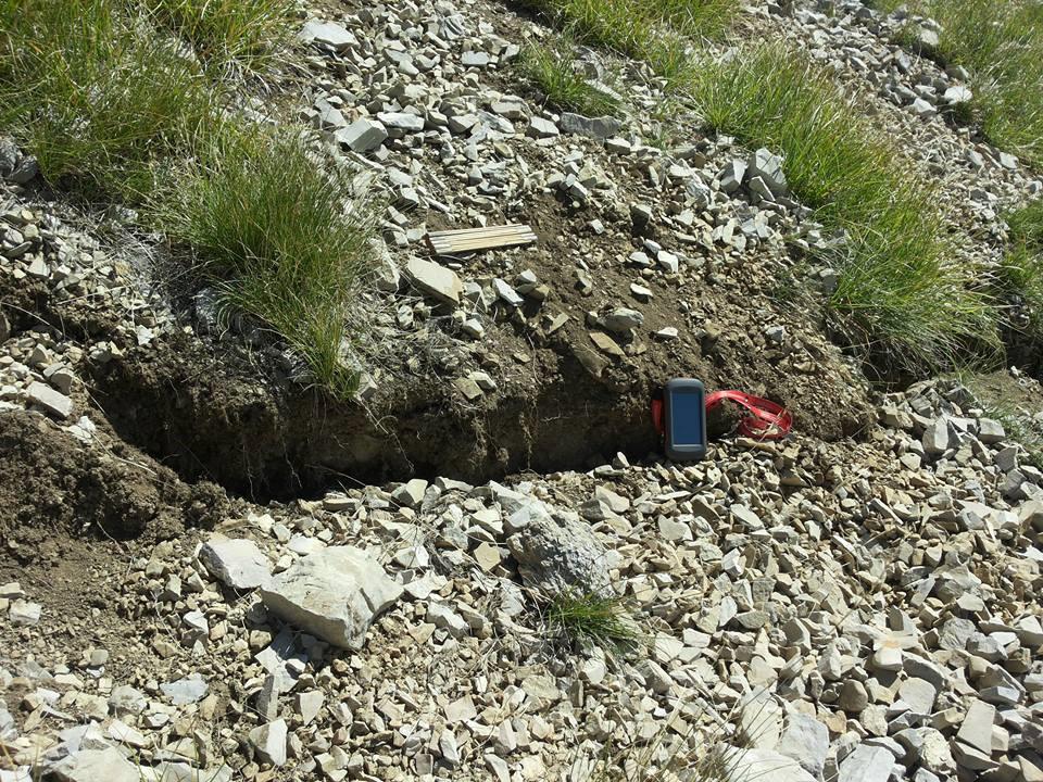 Linea di faglia sul Monte Vettore (Foto geologo Paolo Galli)