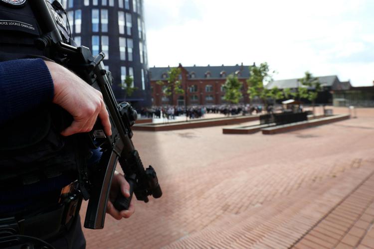 Controlli anti-terrorismo in Belgio (Afp)