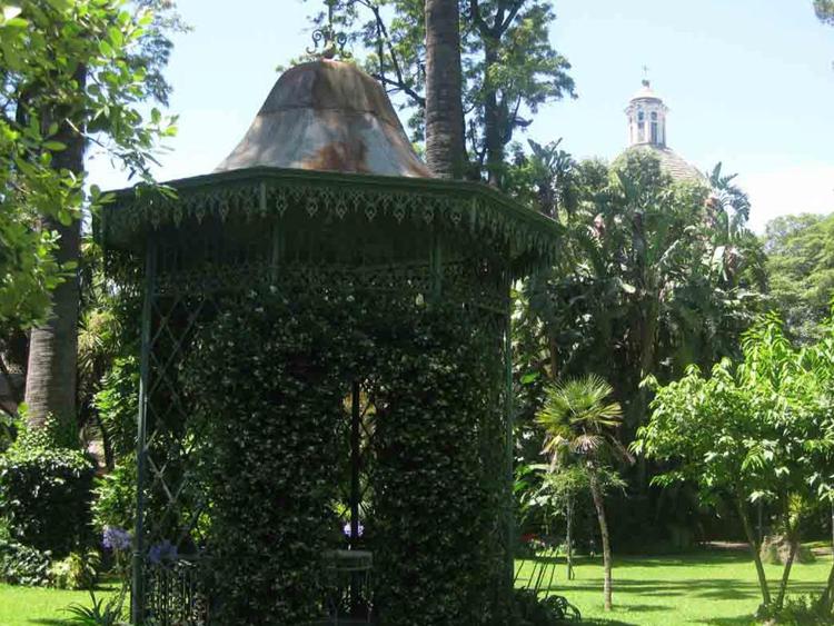 Giardino di Casa Pennisi (foto Archivio Grandi Giardini Italiani)