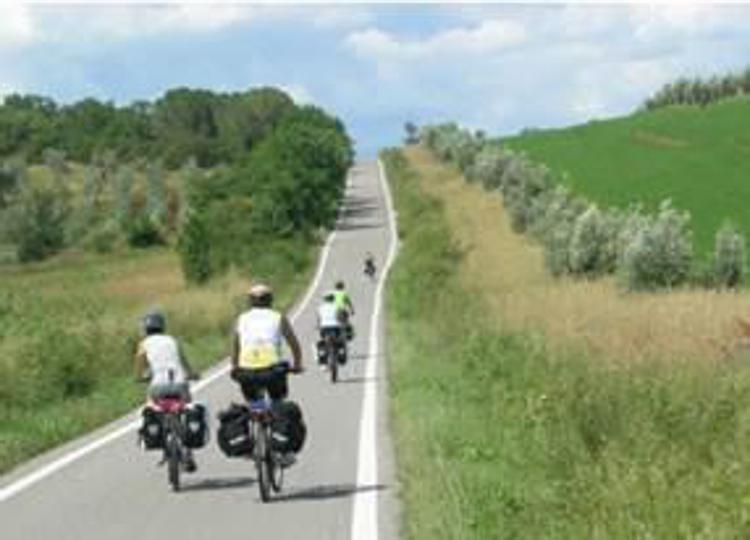 Turismo: cicloturismo in Italia, il giro d’affari è di 7,6 mld l’anno