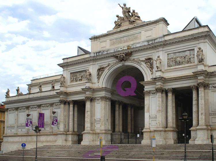 La facciata di Palazzo delle Esposizioni con un rendering dell'allestimento per la Quadriennale 
