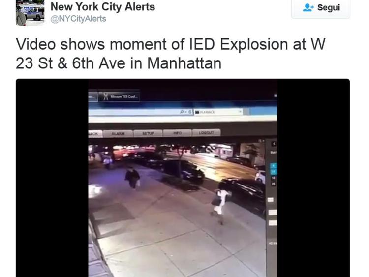 Esplosione a Manhattan, il momento dello scoppio /Video