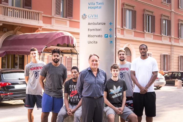 Basket: giocatori Fortitudo Kontatto a Villa Torri Hospital per esami di rito