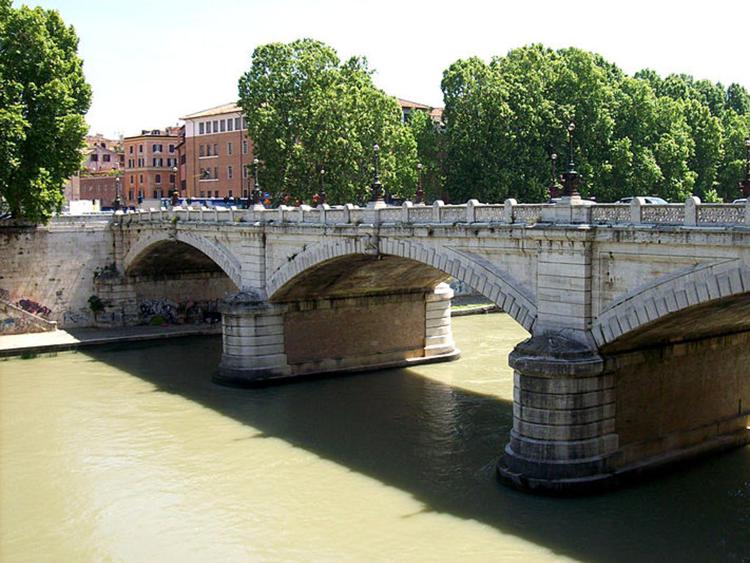 Ponte Mazzini, a Roma  (Foto da Wikipedia, Blackcat)