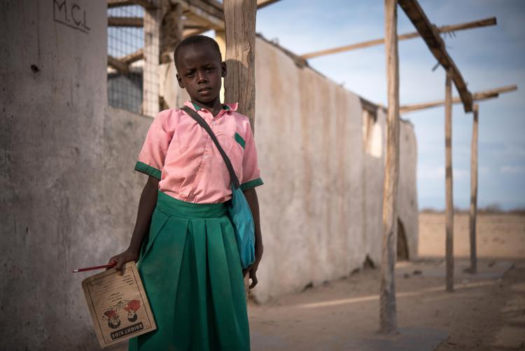 Bimba della scuola primaria in Kenya (Allan Gichigi per 'Save the Children')