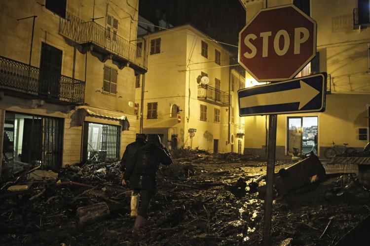 A Garessio, nel cuneese, il Tanaro è esondato (AFP PHOTO) - (AFP PHOTO)
