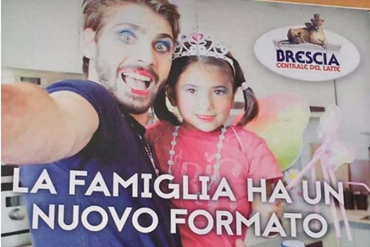 Il cartellone pubblicitario della Centrale del Latte di Brescia (foto da Facebook)