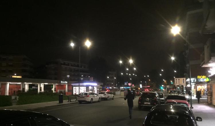 I nuovi impianti di illuminazione pubblica attivi  nel quartiere di Montesacro (Foto Adnkronos)  