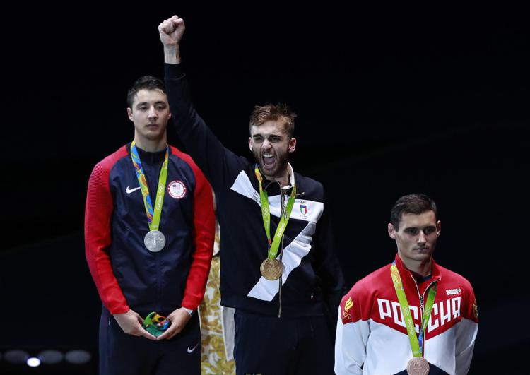 Daniele Garozzo sul podio olimpico di Rio (Xinhua)