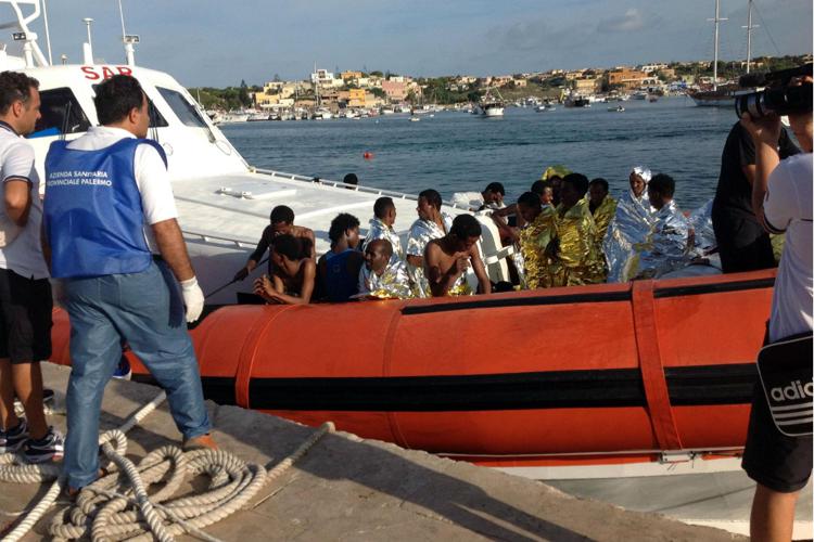 Nuovo sbarco autonomo a Lampedusa
