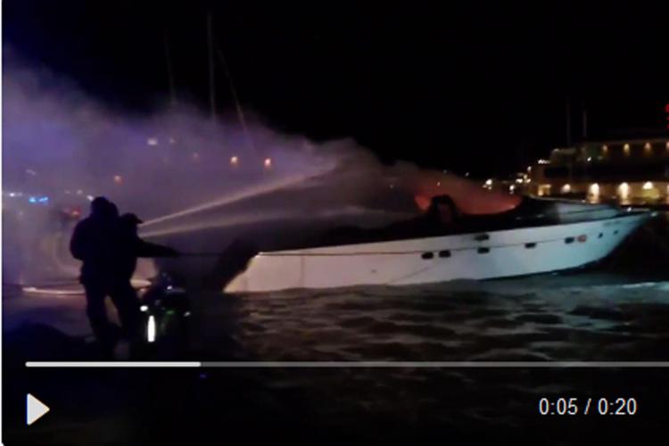 Yacht brucia a Loano, 3 morti: si indaga per incendio e omicidio colposo