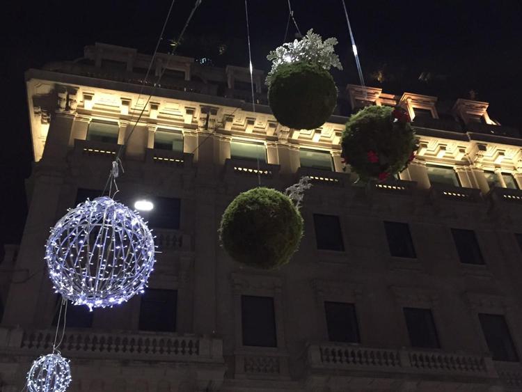 Natale: Durini Design District illumina il centro di Milano