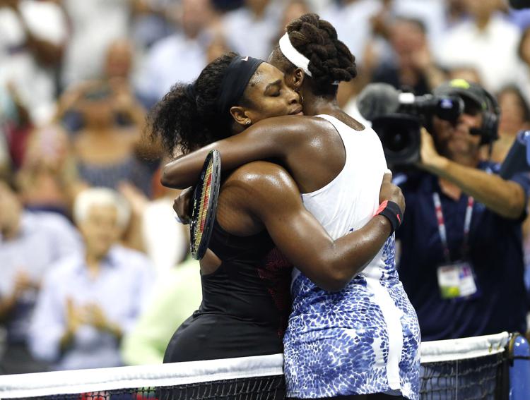 Serena e Venus Williams (foto Xinhua)