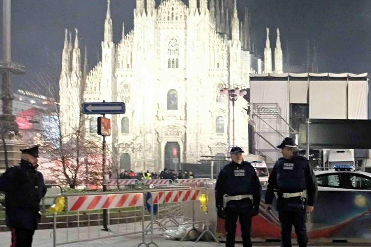 Controlli sicurezza a Milano, immagine repertorio (Fotogramma)