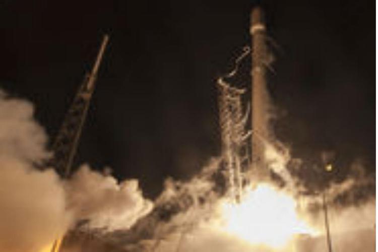 Un lancio del Falcon 9 (Foto Space X) 