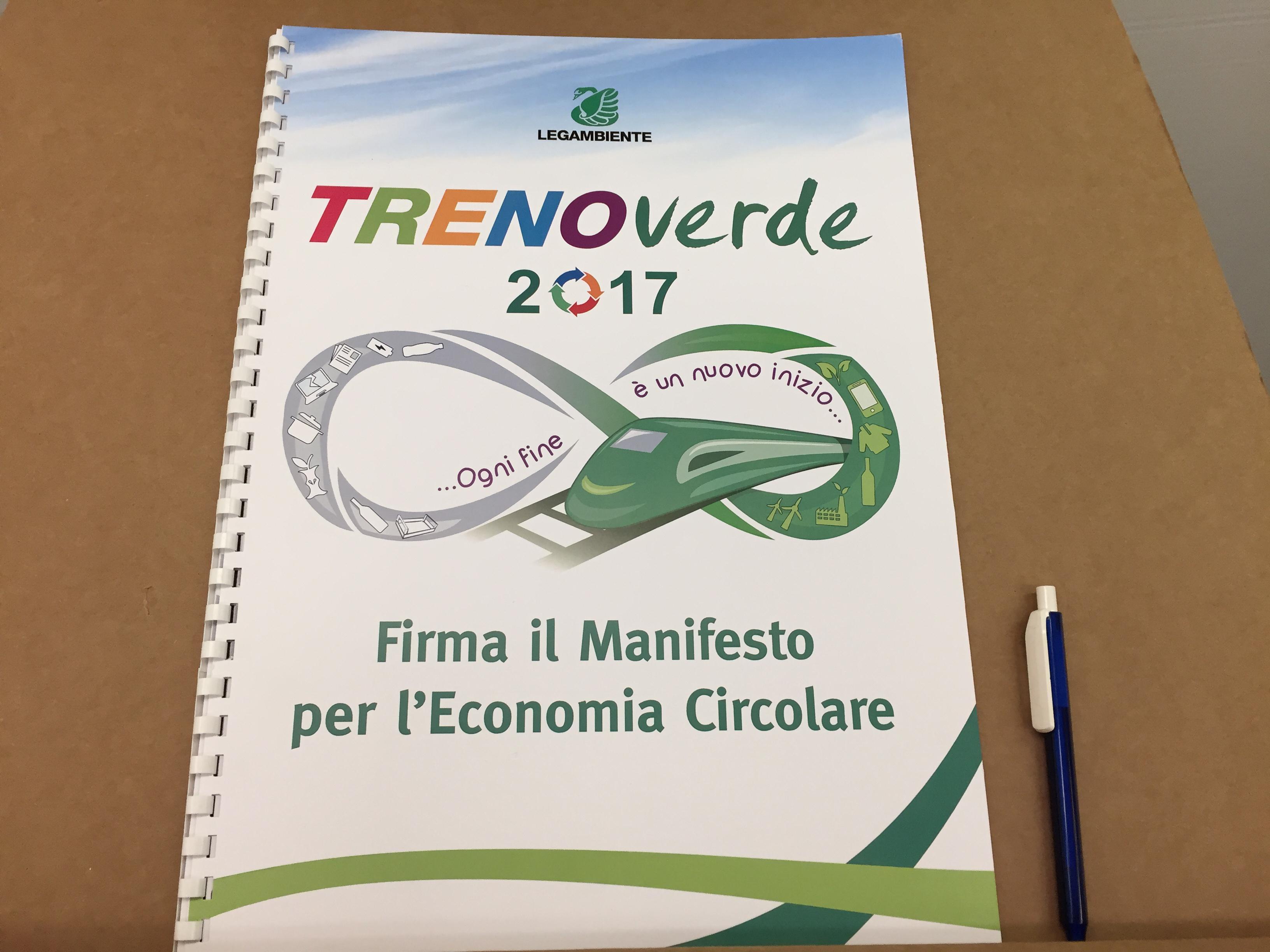 A bordo del Treno Verde è possibile firmare il Manifesto per l'Economia Circolare