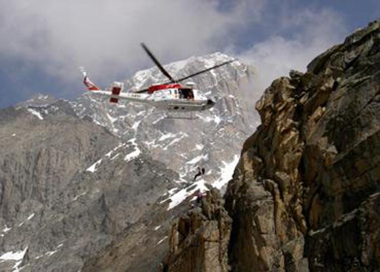 Monte Rosa, scialpinista precipita in un crepaccio a 3900 metri